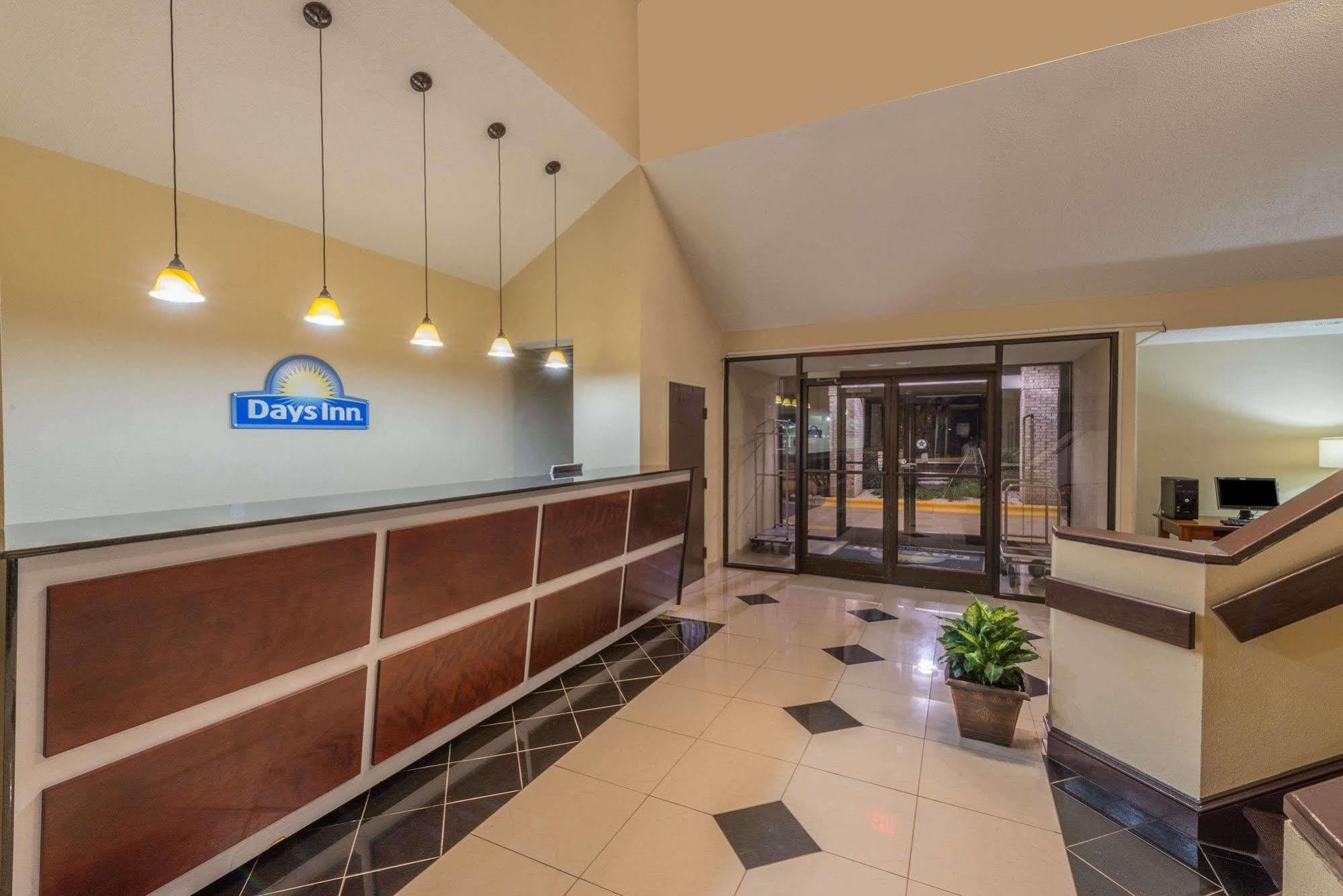 Days Inn By Wyndham Yadkinville Dış mekan fotoğraf